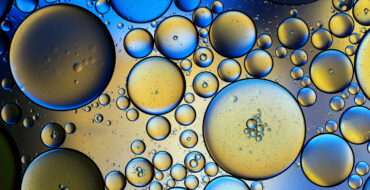 Full frame of molecular structure of liquids in motion.